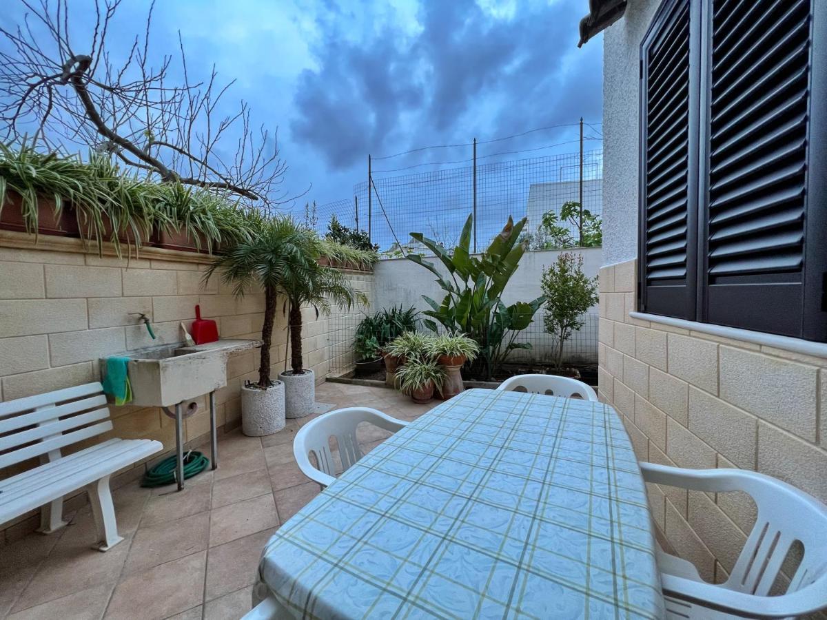 Casa Vacanza Rita Marina Di Pescoluse Exterior foto