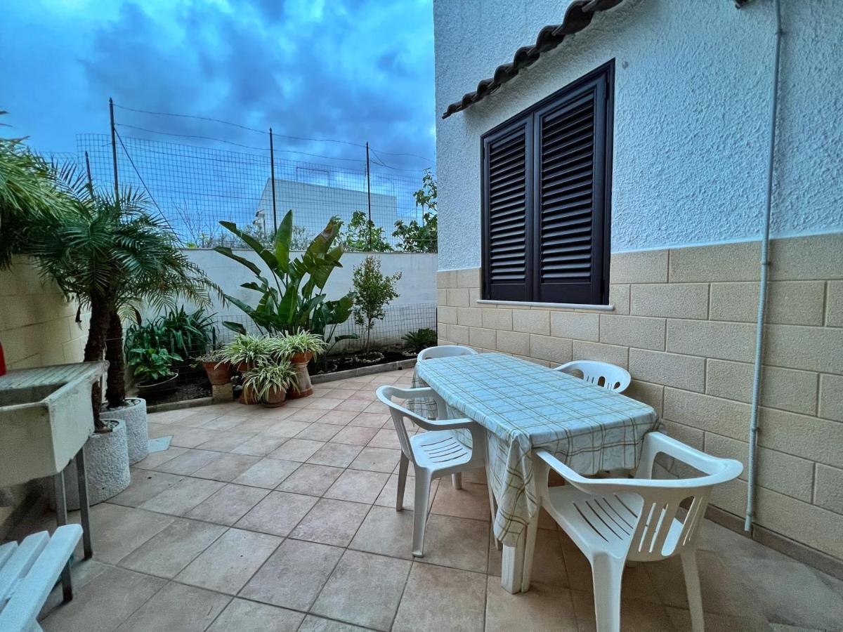 Casa Vacanza Rita Marina Di Pescoluse Exterior foto